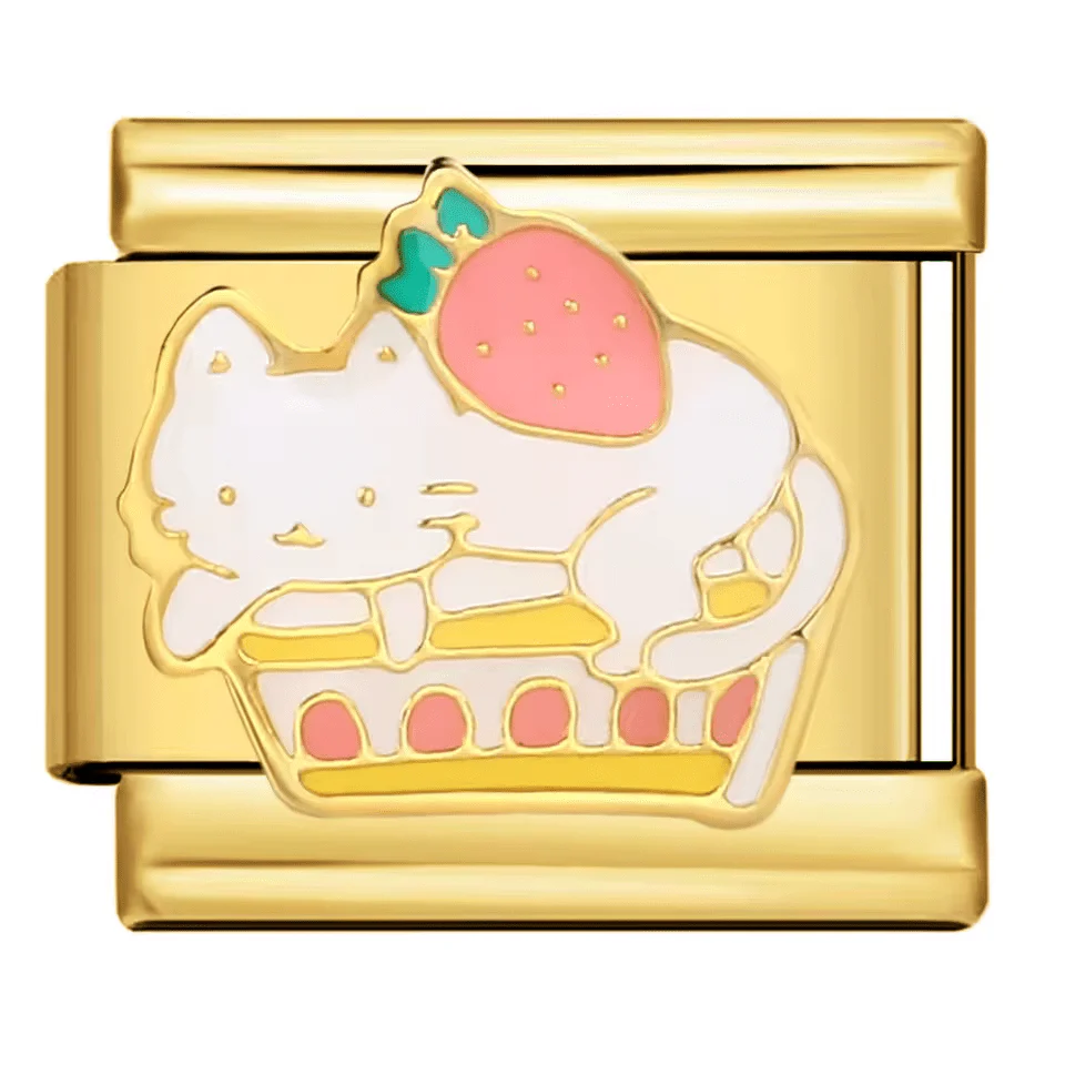Strawberry Cat Cake - Image 2